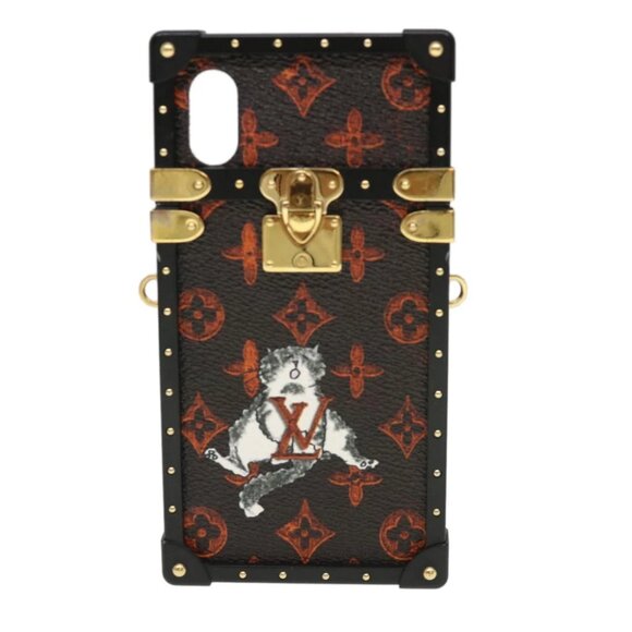 LOUIS VUITTON Transformed Monogram Cat Eye Trunk iPhone Case - Picture 3 of 14